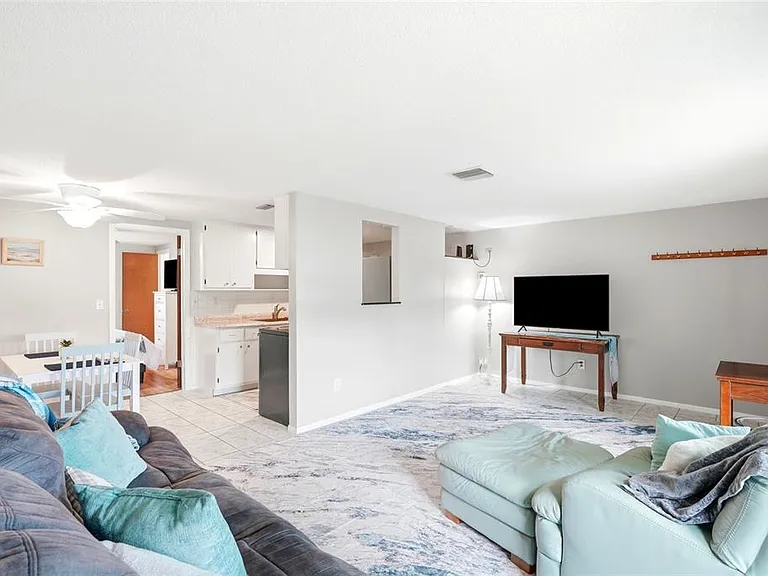 1008 Heron Ct — Photo 22
