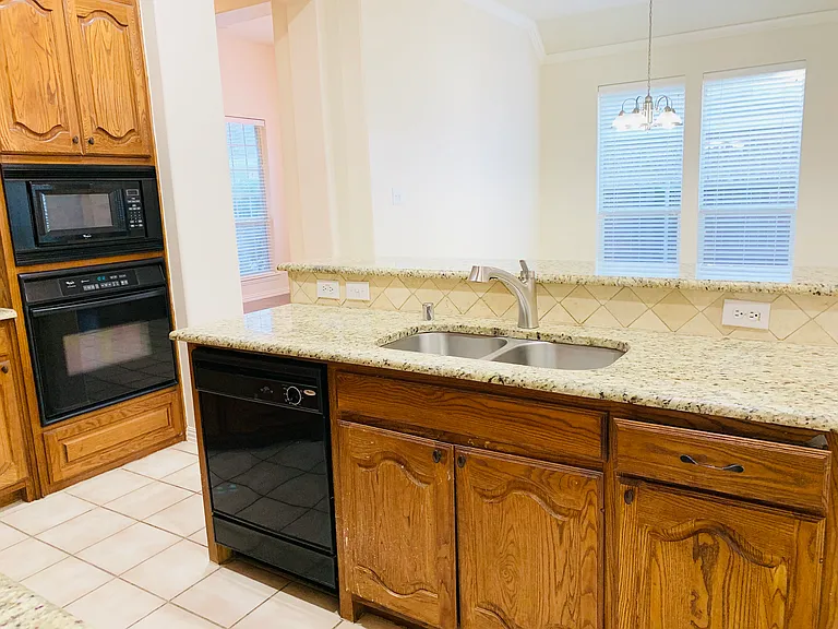 1505 Somerset Dr — Photo 12