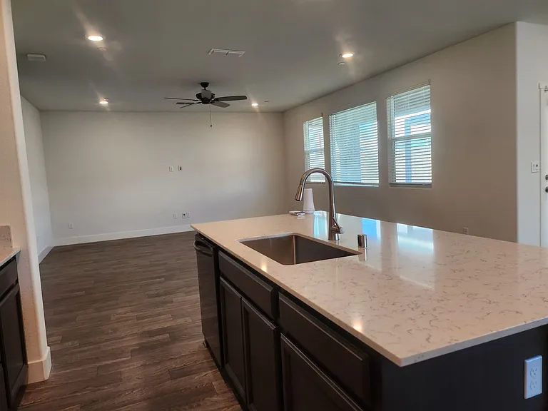 2455 Robledo Way — Photo 10