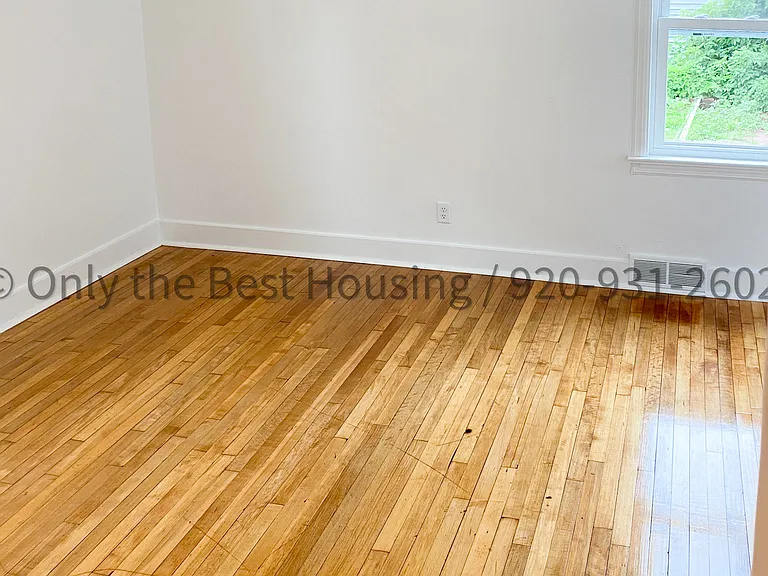 1307 W Bent Ave — Photo 6