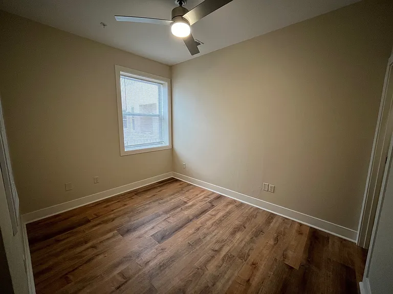 200 Amber St — Photo 26