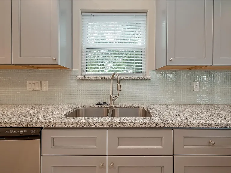 6022 Fite Rd — Photo 15