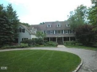 49 S Ridge Ct, Ridgefield, CT 06877