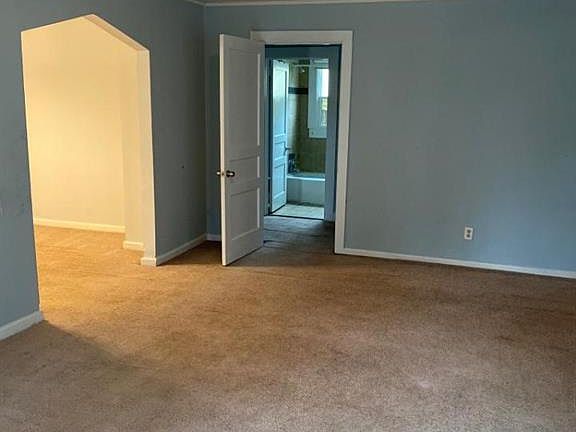 2nd image of 245 Circle Ct