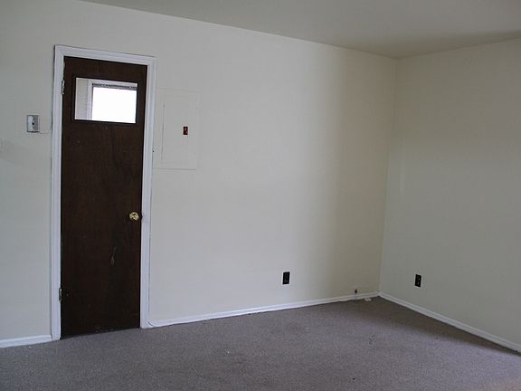 4th image of 37 Drew Ave APT 11