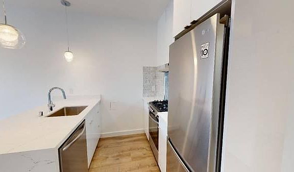 2nd image of 2355 Polk St APT 402