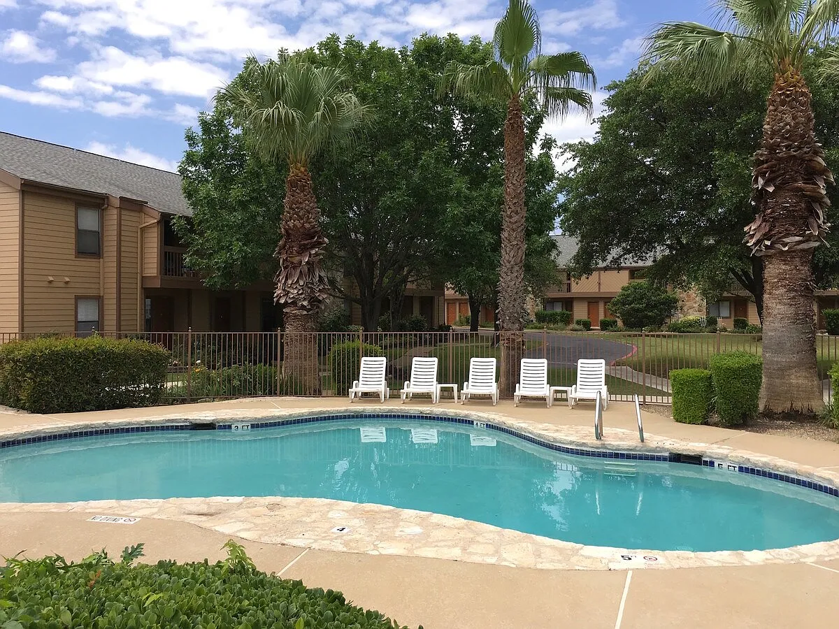 Apple Creek Apartments — Photo 4