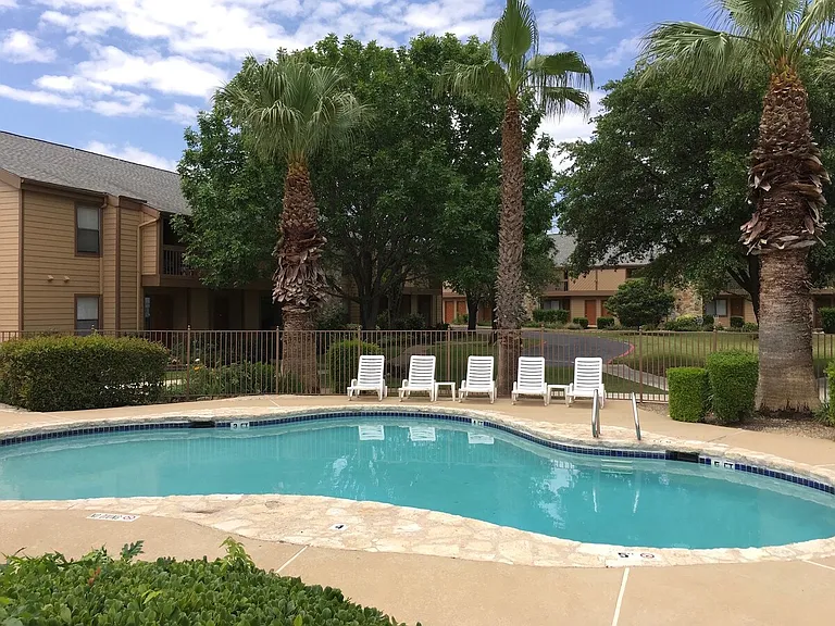 Apple Creek Apartments — Photo 5