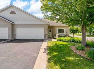 1112 Iris Dr, Saint Paul, MN 55127