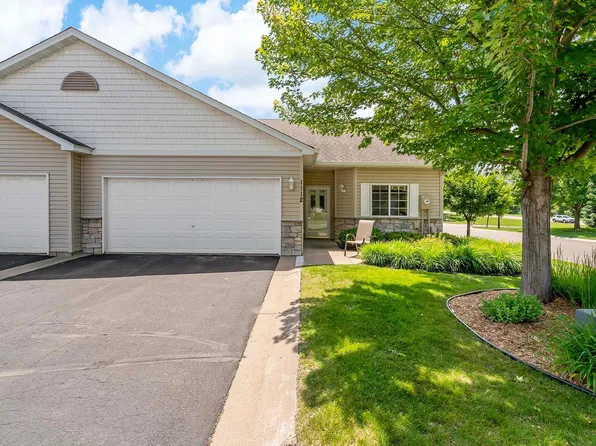 1112 Iris Dr, Saint Paul, MN 55127