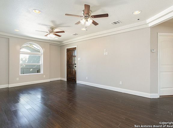 5th image of 123 Overhill Dr