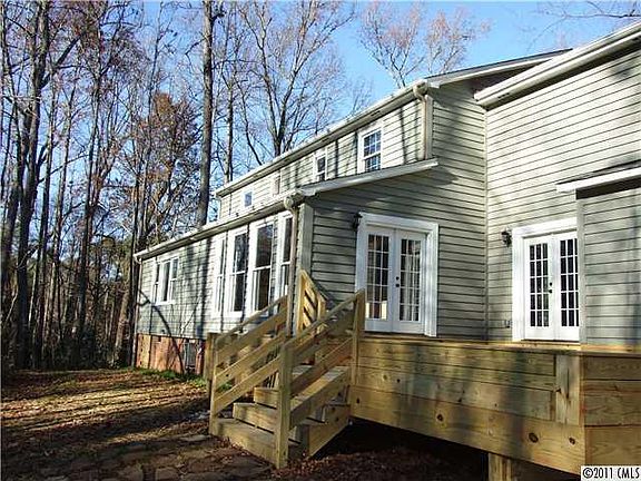 4th image of 6728 Providence Ln W