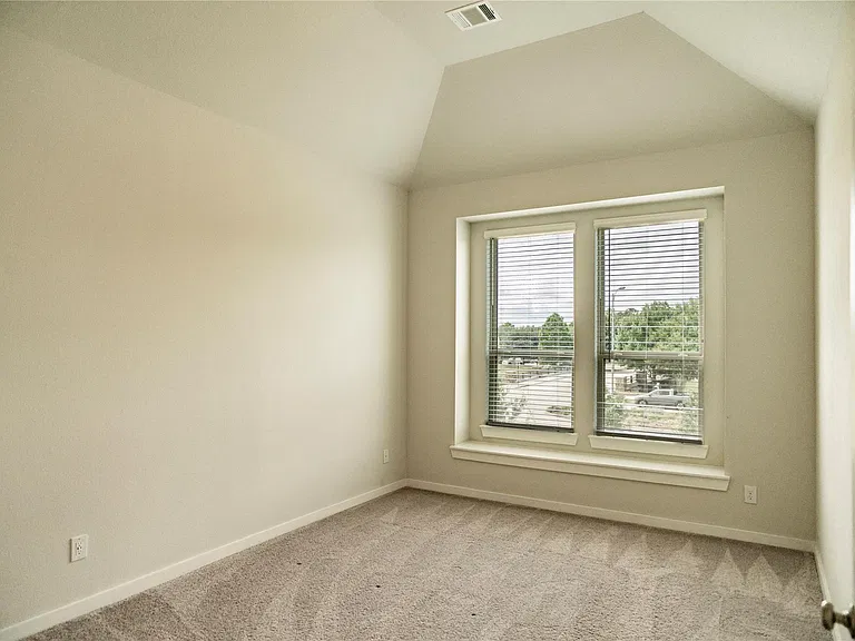 6526 Bramble Cove Ln — Photo 39