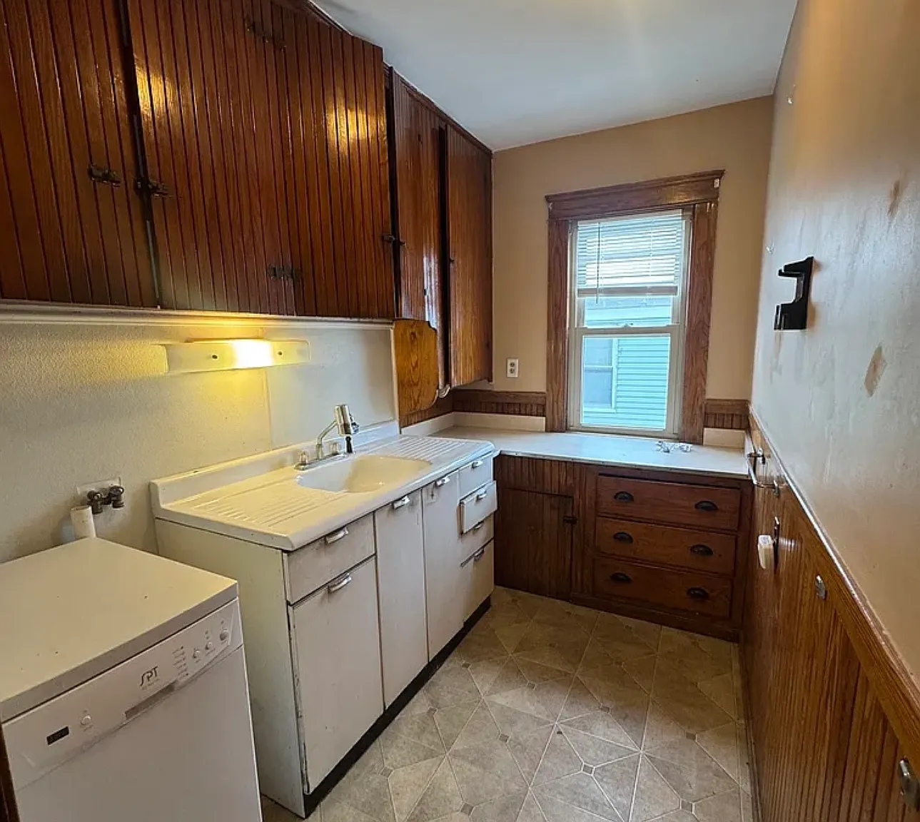 3 bed, 1364 sqft, $2,300 — Photo 4