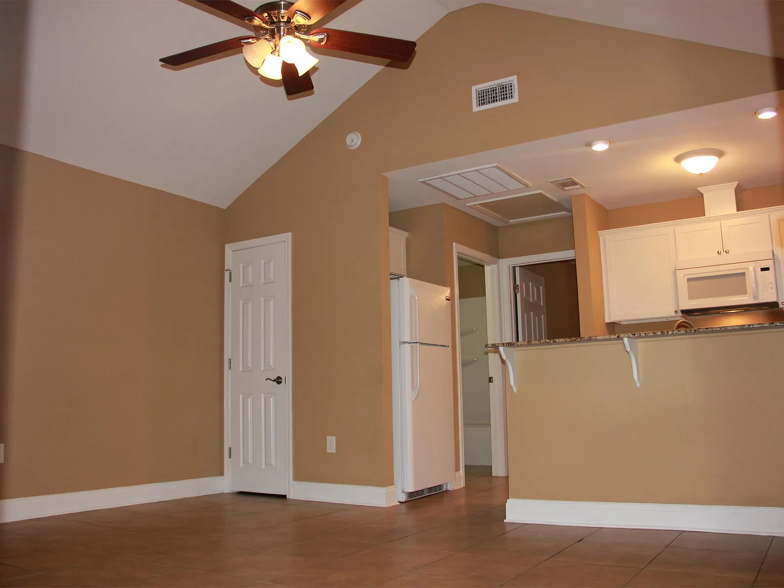 Heatherwood Apartments. — Photo 4