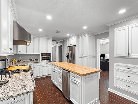 4th image of 1894 OSPREY BLUFF Boulevard