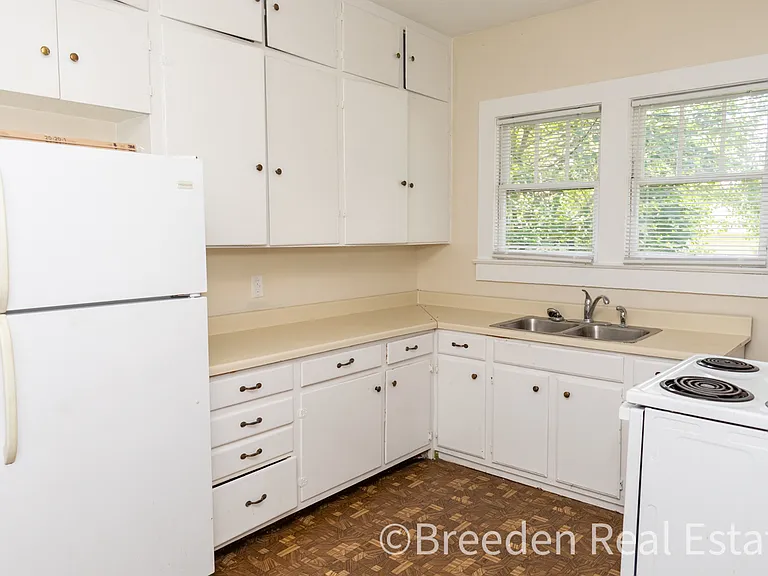 427 N Green St — Photo 6
