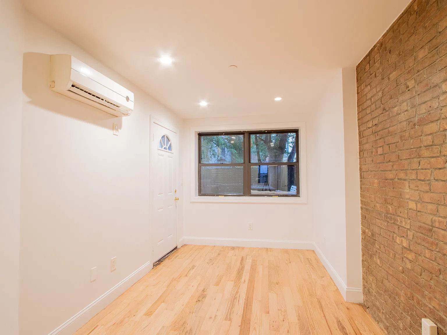 113 West 130th Street — Photo 4