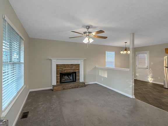 4th image of 564 Rustin Dr