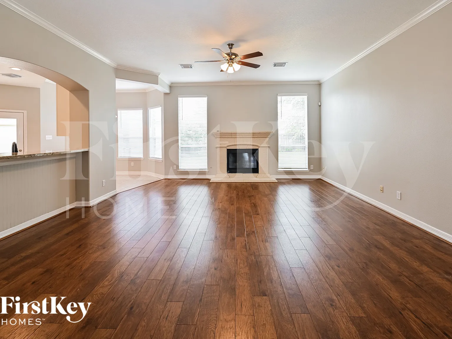5 bed, 3.0 bath, 3438 sqft, $2,660 — Photo 3