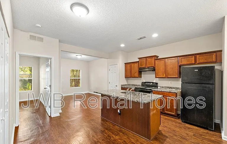 3330 Rayford St — Photo 3