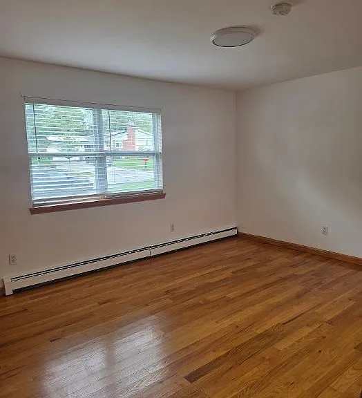11 Manhattan Pl — Photo 11