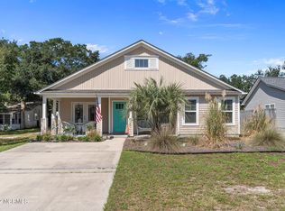 135 NE 19th St, Oak Island, NC 28465