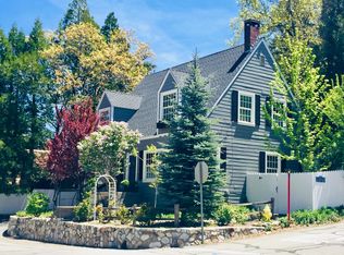 319 Oak St, Lake Arrowhead, CA 92352