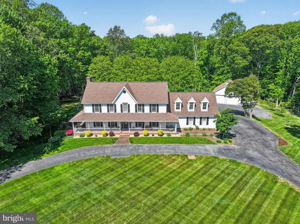6921 Bond St, Saint Leonard, MD 20685
