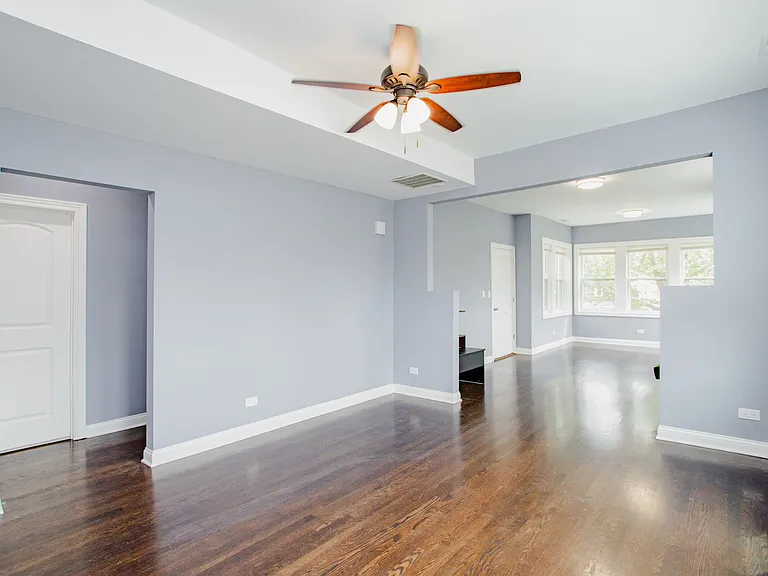 2906 N Harding Ave #2 — Photo 11
