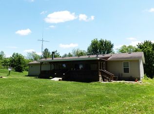 18703 372nd Ln, Pittsfield, IL 62363