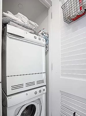 5th image of 200 E End Ave APT 12N