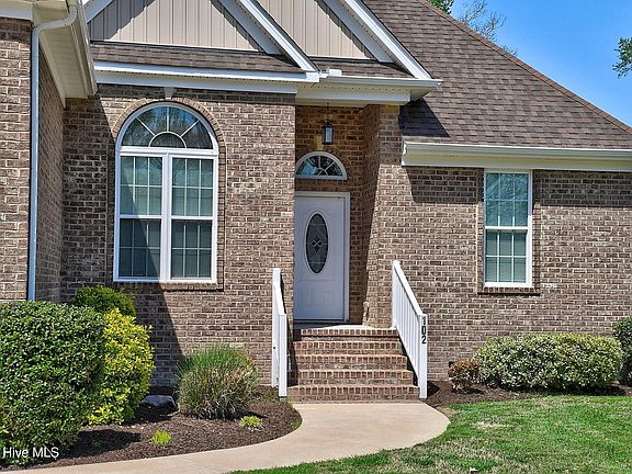 3rd image of 102 Armstead Court