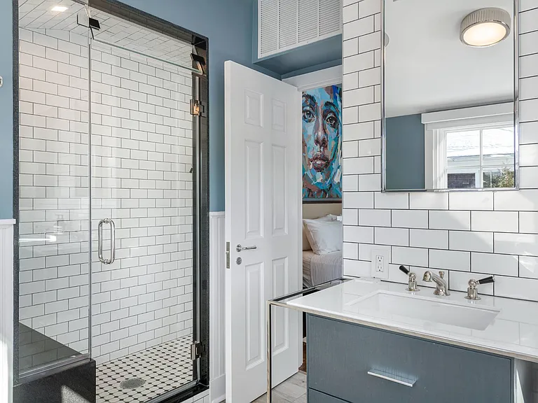 136 Jermain Ave — Photo 26