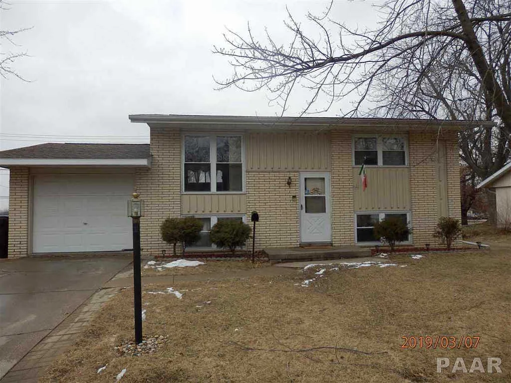 6419 N Randwick Rd photo 1