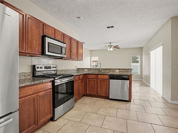 5th image of 824 PALERMO COURT