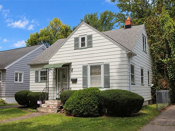 2nd image of 40 Willmont St