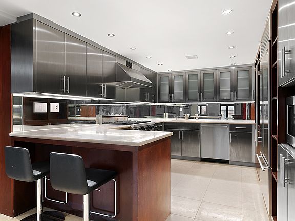 5th image of 135 W 70th St APT 3BC