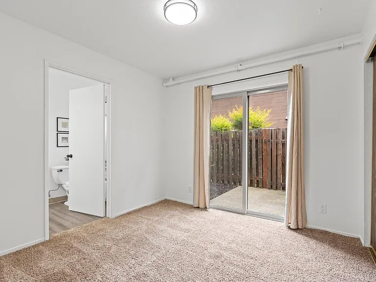 1311 Drake Dr #7 — Photo 6