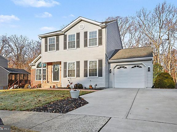 2nd image of 3204 Meadow Valley Dr