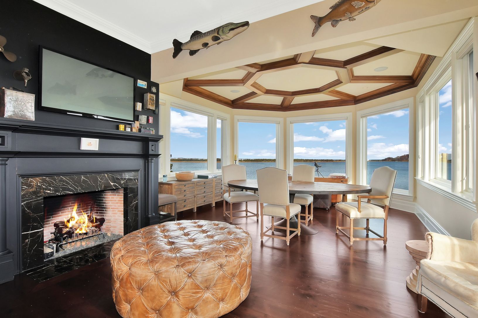 10 Lari Lane, Shelter Island - Bumblebee Manor - Dining Room