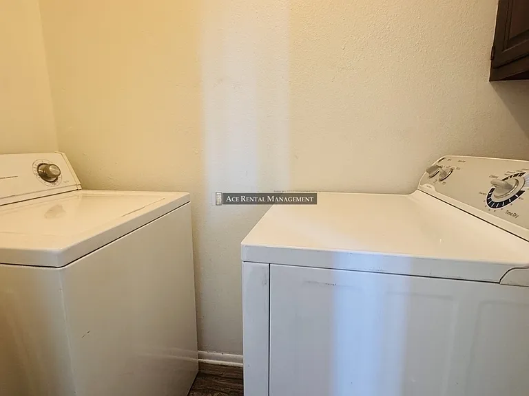 6824 Camden Ln #8 — Photo 15