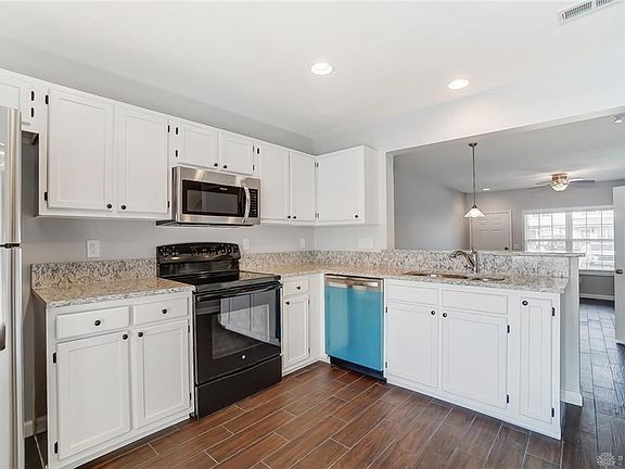 4th image of 2436 Tarpon Bay Dr