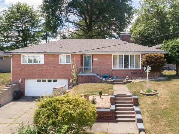 735 Sara Dr, Washington, PA 15301