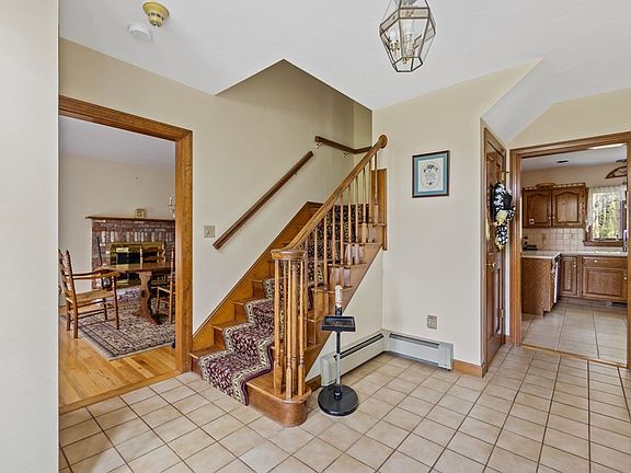 4th image of 35 Stonebridge Way