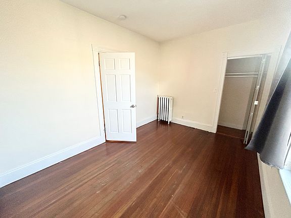 5th image of 690 Columbia Rd Floor 2