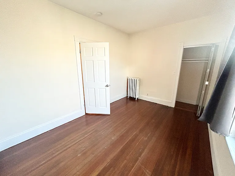 692 Columbia Rd #2L — Photo 6
