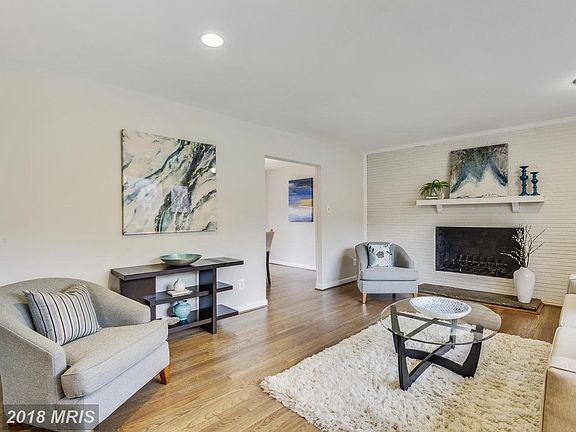 5th image of 10304 Fleming Ave