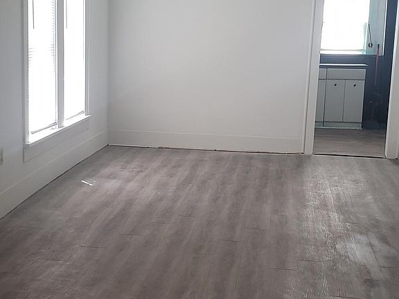 2nd image of 1119 B St NW