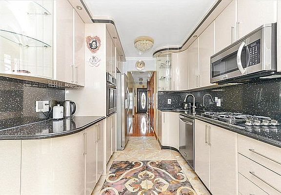 5th image of 164-10 Jewel Ave #Wh